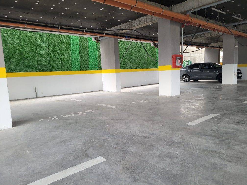 Loc de parcare tip garaj de închiriat în Vitan Bârzești 5, Sector 4