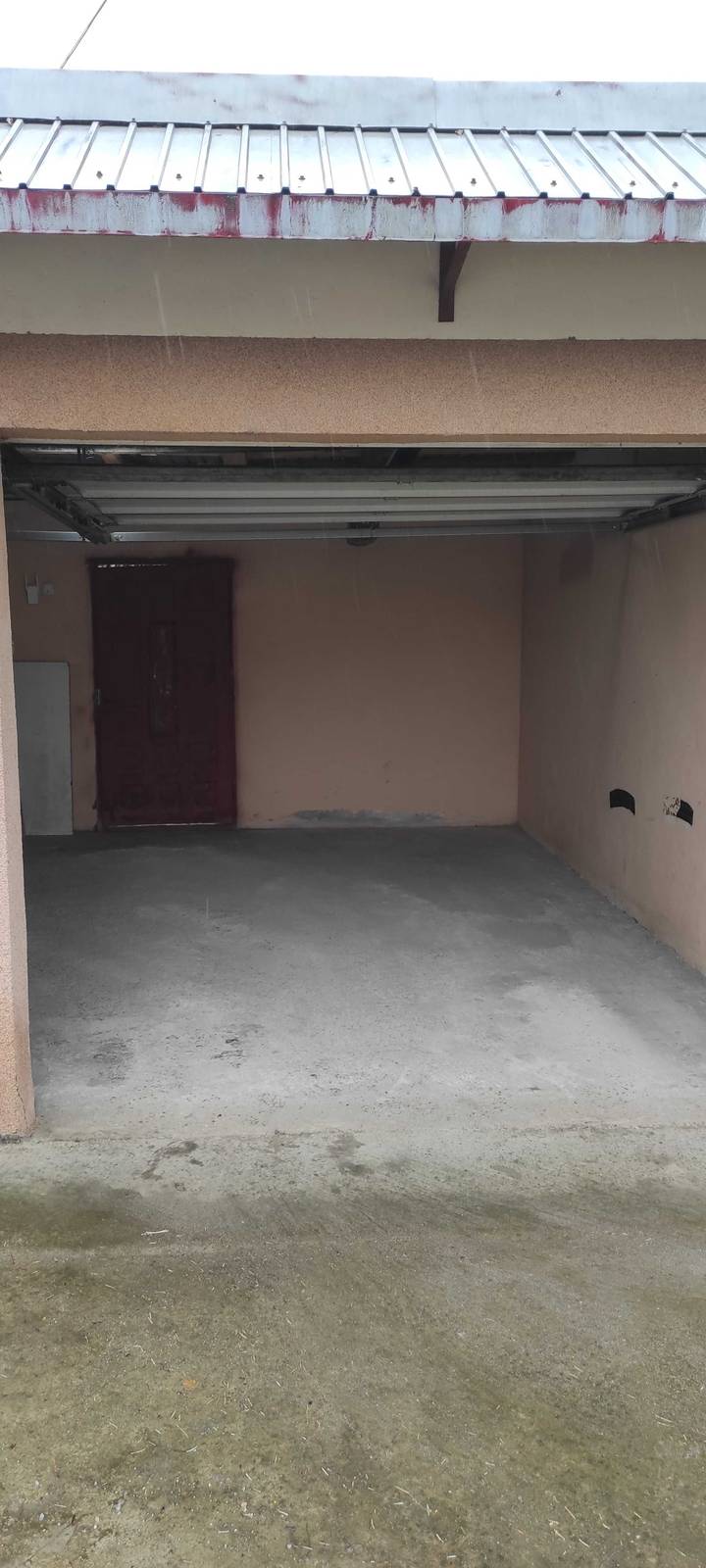 Loc de parcare tip garaj de închiriat în Strada Sisești, Sectorul 1 – fotografia 4