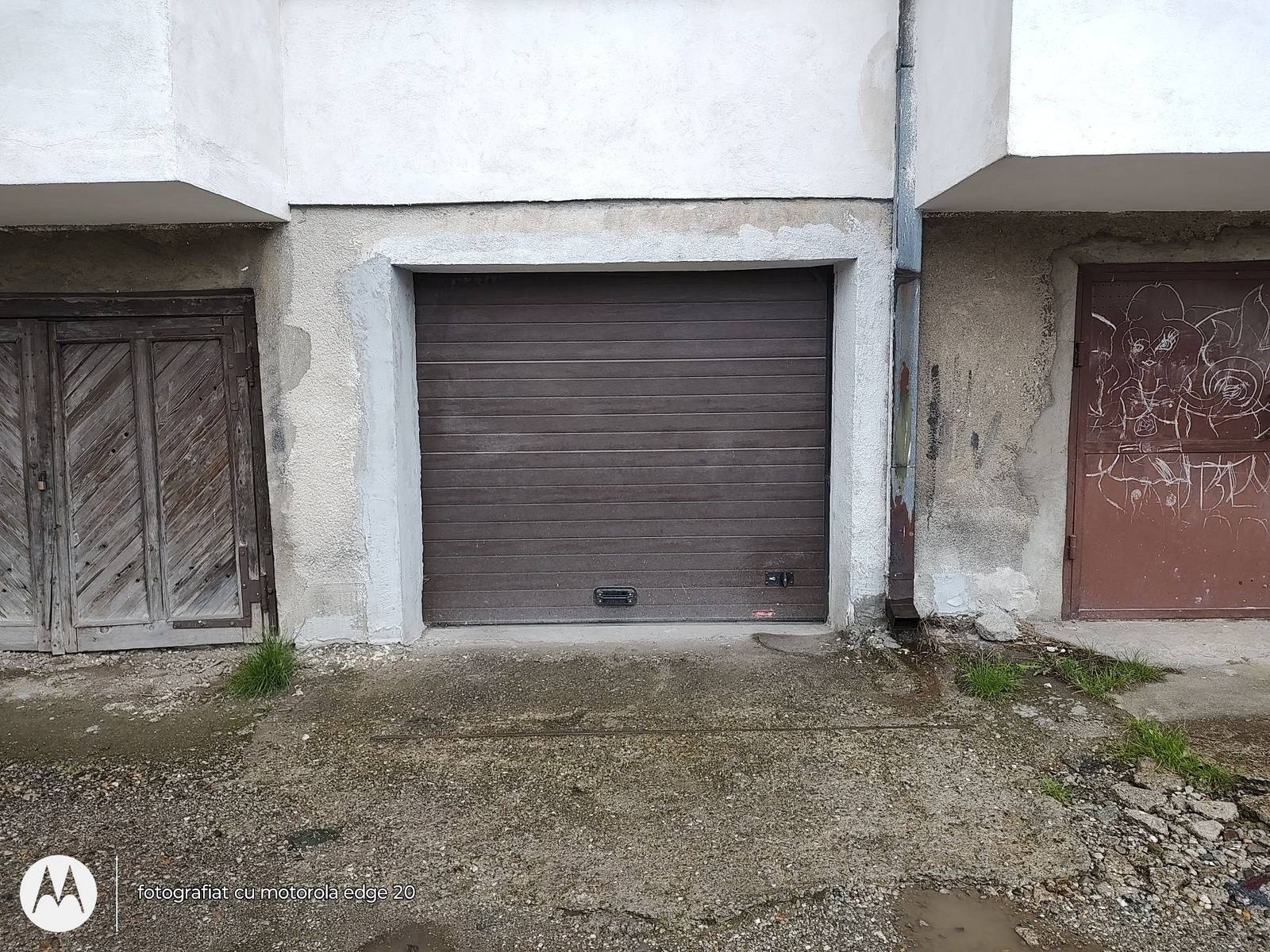 Loc de parcare tip garaj de vânzare în Iscroni