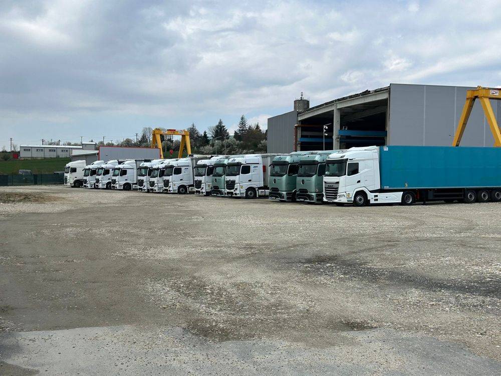 Loc de parcare interior de închiriat în Strada Dambovnic, Geamana