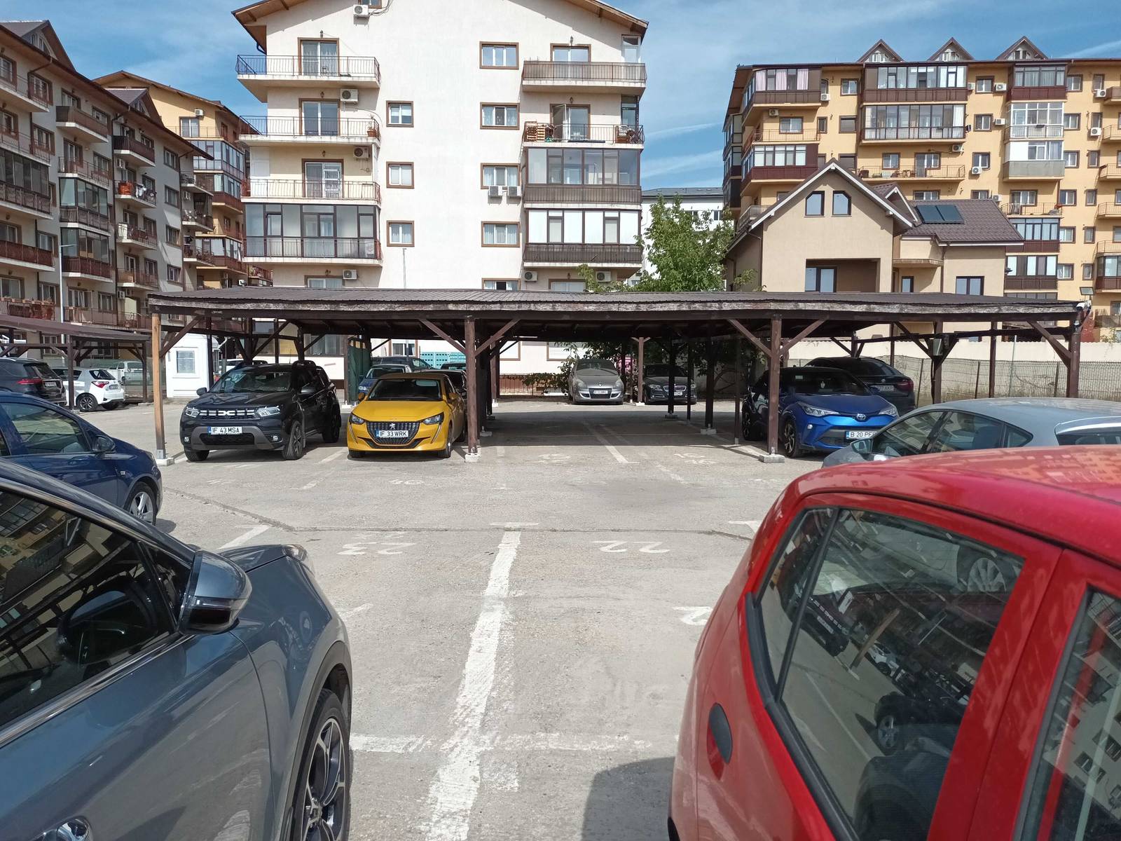 Loc de parcare exterior de închiriat în Strada Gladiolelor, Rosu – fotografia 3