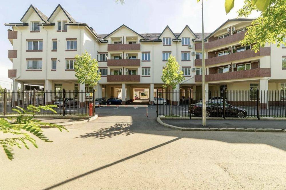 Loc de parcare de închiriat în Drumul Taberei, Sectorul 5 – fotografia 2