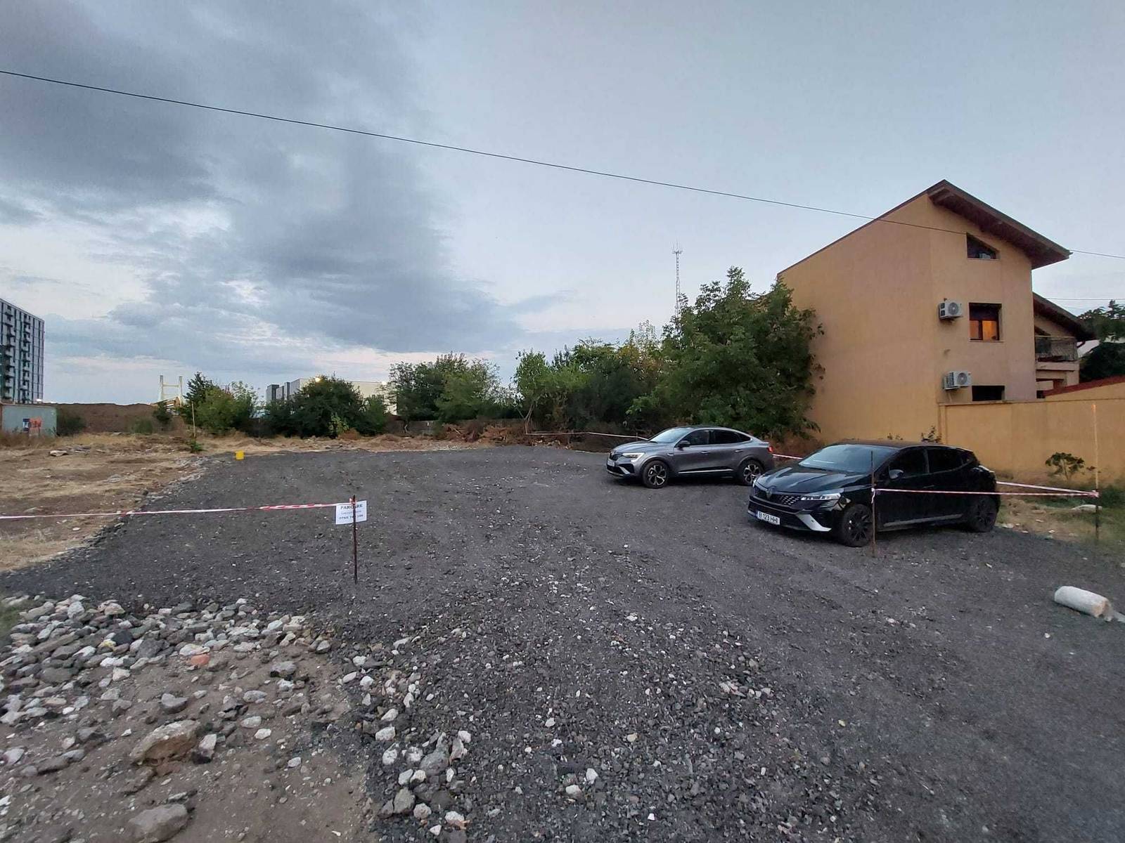Loc de parcare exterior de închiriat în Intrarea Punții 250m, Sectorul 6