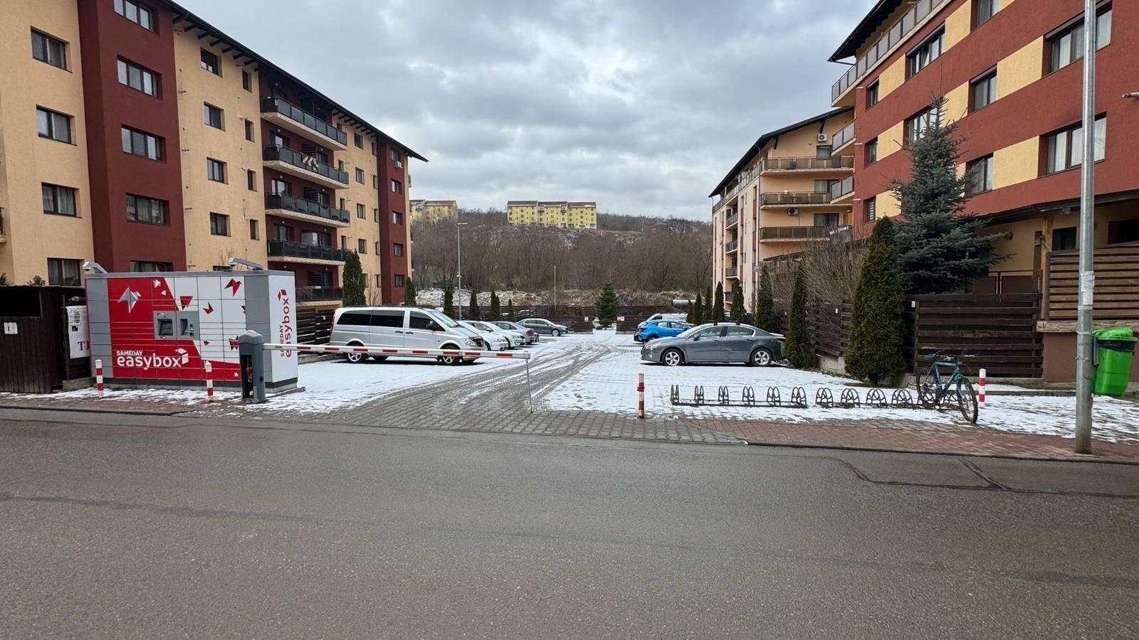 Loc de parcare exterior de închiriat în Strada Stejarului, Floresti