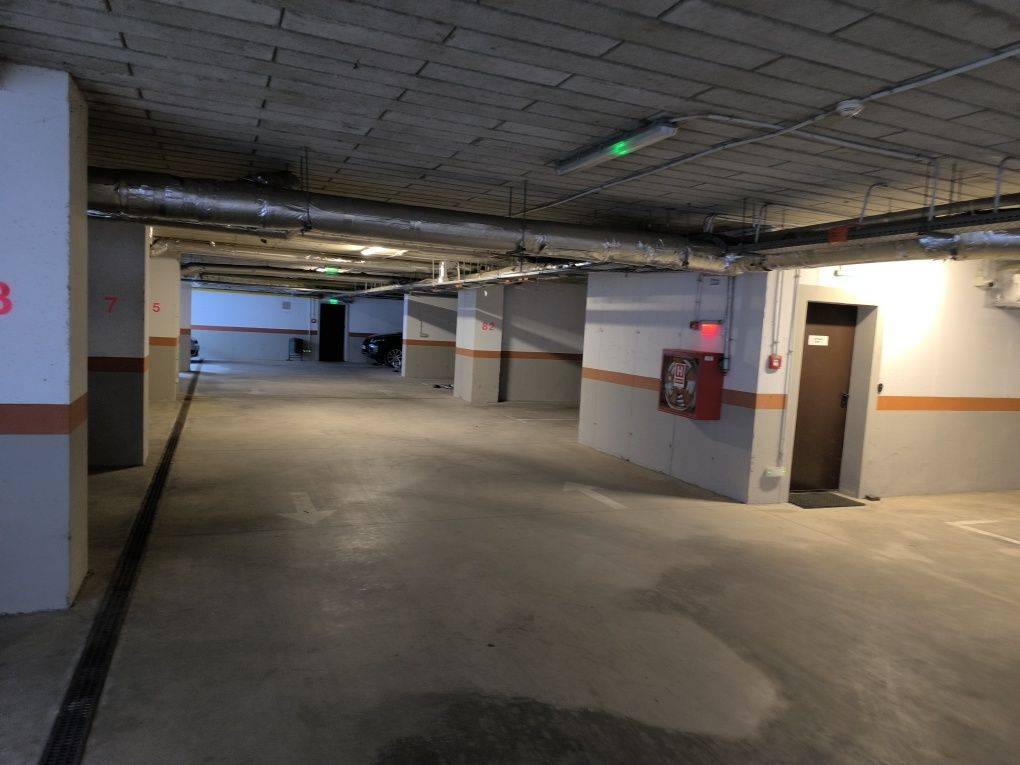 Loc de parcare interior de închiriat în Strada Armoniei 25, Timisoara