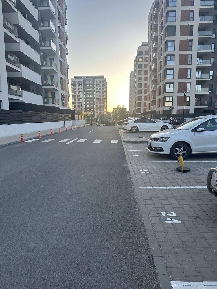 Loc de parcare exterior de închiriat în Strada Cocorilor 86, Arad