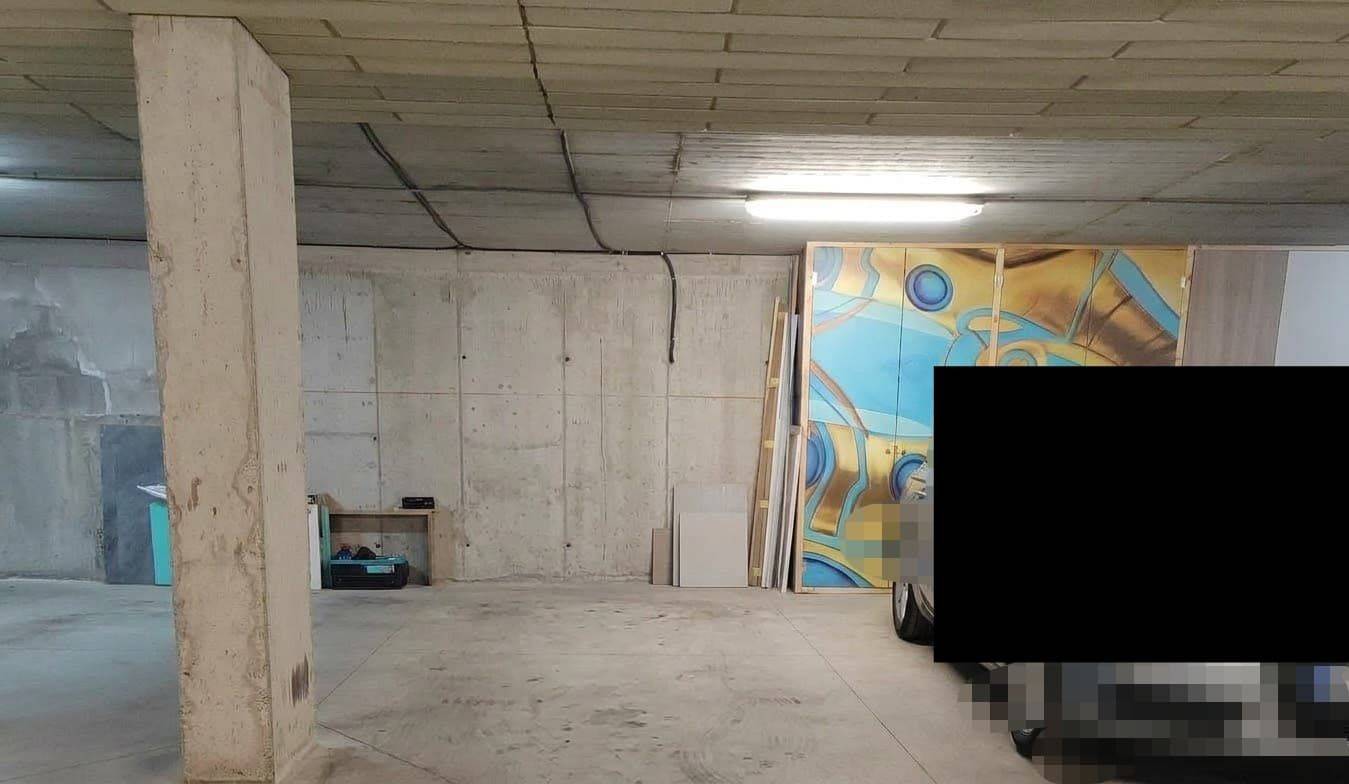 Loc de parcare interior de închiriat în Șesul de Sus, Floresti