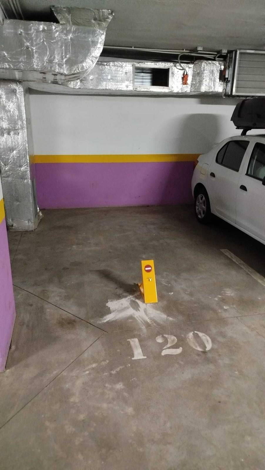 Loc de parcare interior de închiriat în Drumul Gura Calitei, Catelu