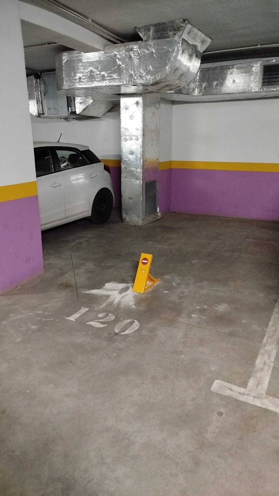 Loc de parcare interior de închiriat în Drumul Gura Calitei, Catelu – fotografia 3