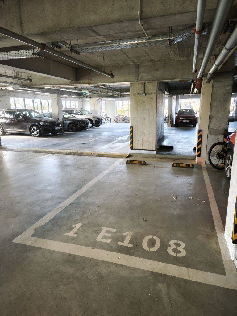 Loc de parcare interior de închiriat în Centru, Iasi