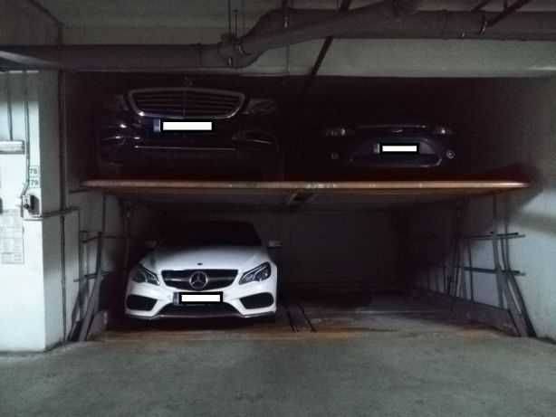 Loc de parcare interior de închiriat în Calea Șerban Vodă 213-217, Sectorul 4