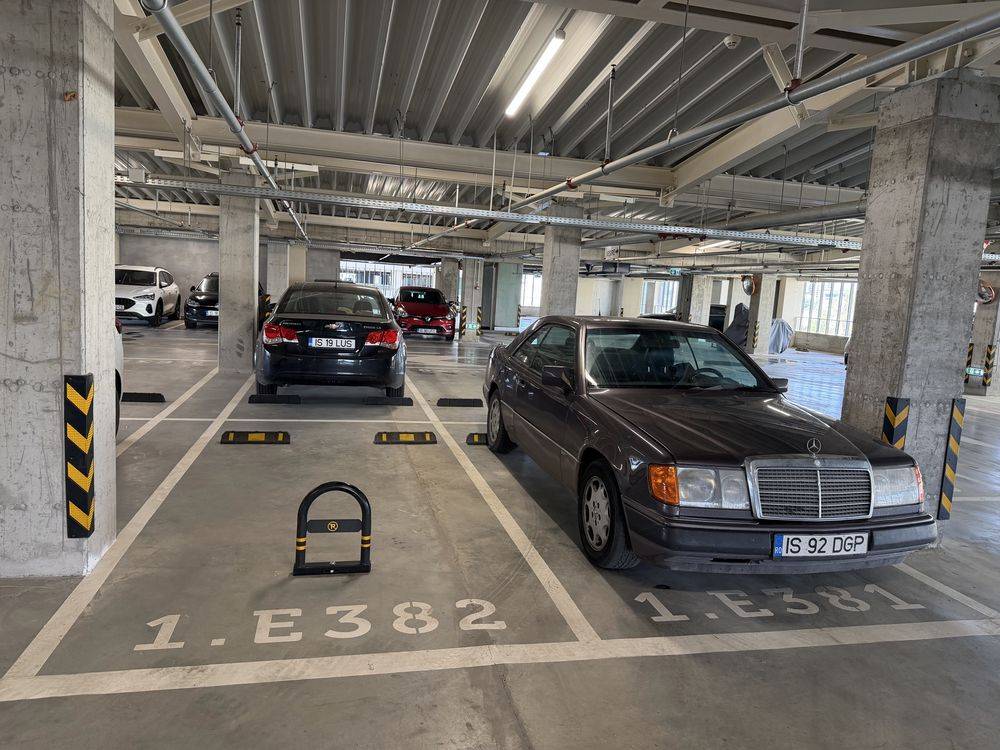 Loc de parcare interior de închiriat în Centru, Iasi
