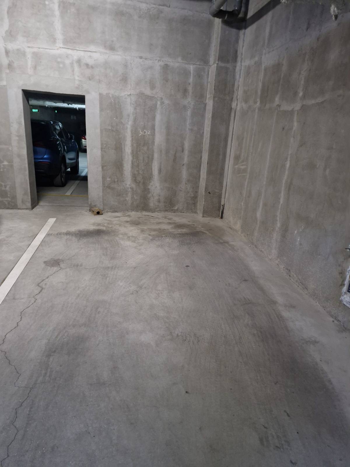 Loc de parcare interior de închiriat în Strada Brașov, Sectorul 6