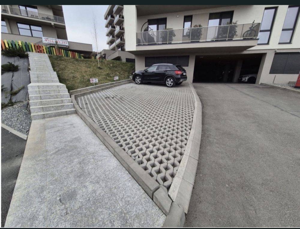 Loc de parcare exterior de închiriat în Răzoare, Floresti
