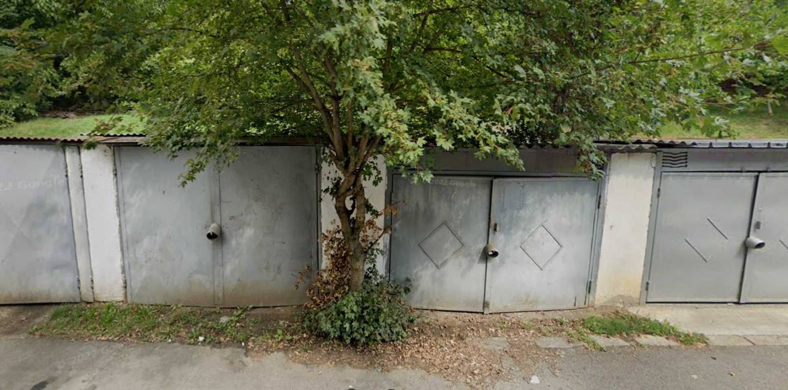 Loc de parcare tip garaj de închiriat în Strada Negoiului, Targu-Mures
