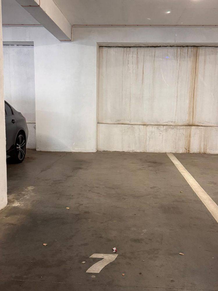 Loc de parcare interior de închiriat în Sectorul 6