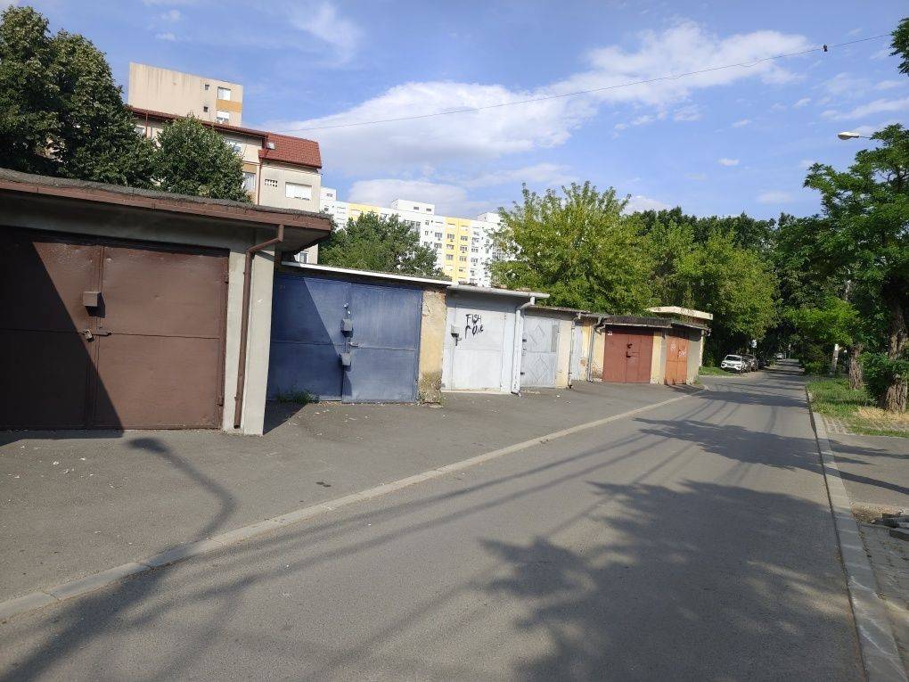 Loc de parcare tip garaj de închiriat în Strada Retezat, Timisoara