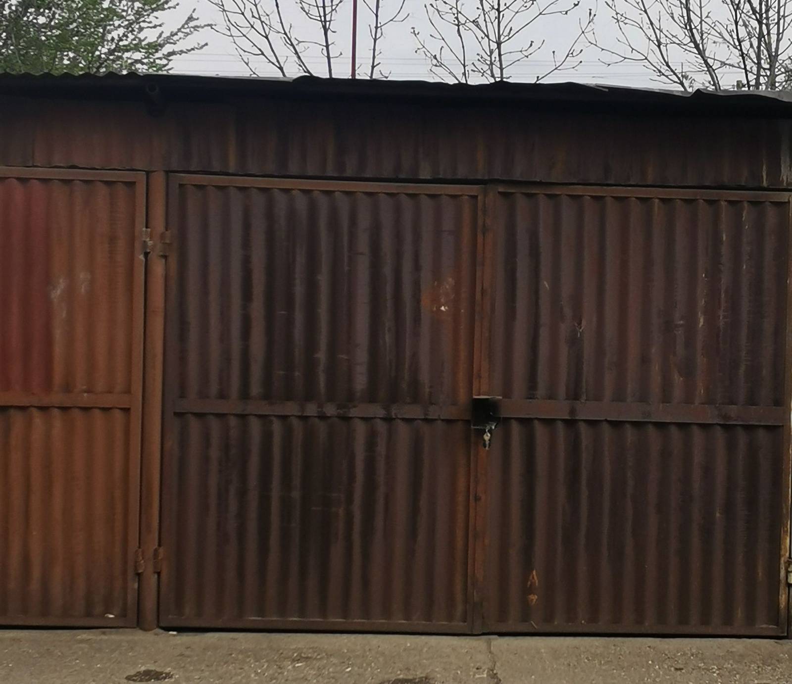 Loc de parcare tip garaj de închiriat în Strada Fabricii, Cluj-Napoca