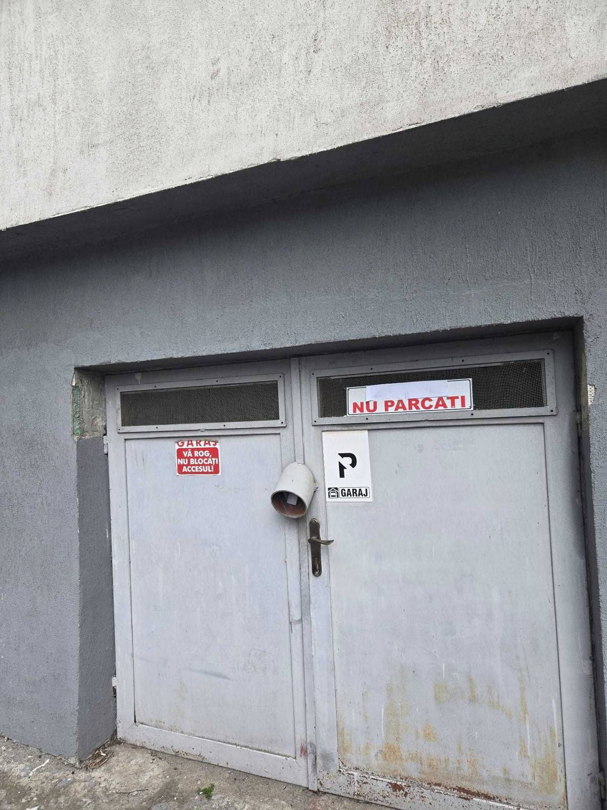 Loc de parcare tip garaj de închiriat în Strada Oituz, Slatina – fotografia 2