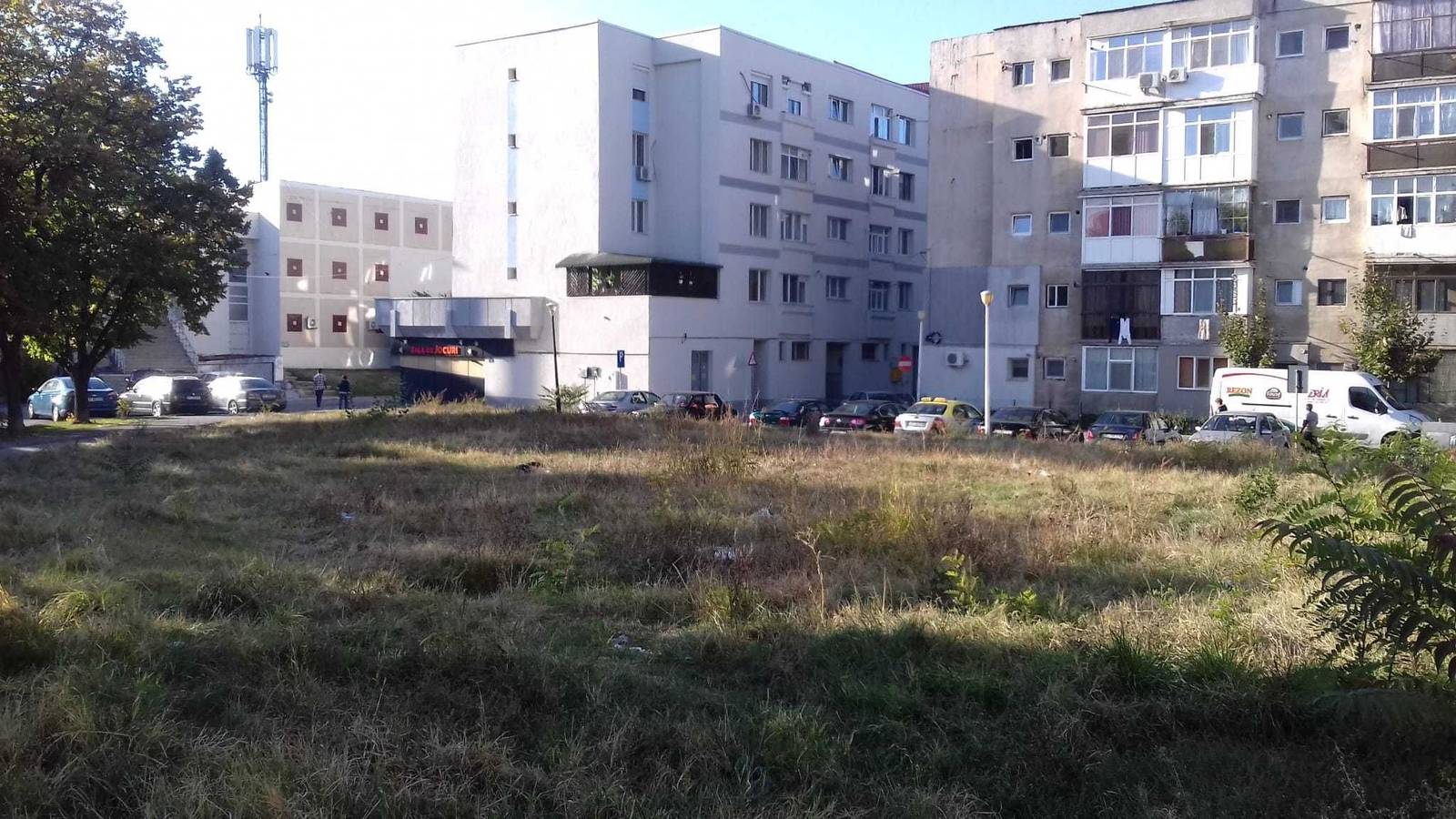 Loc de parcare exterior de închiriat în Cartier Pârliți, Slatina