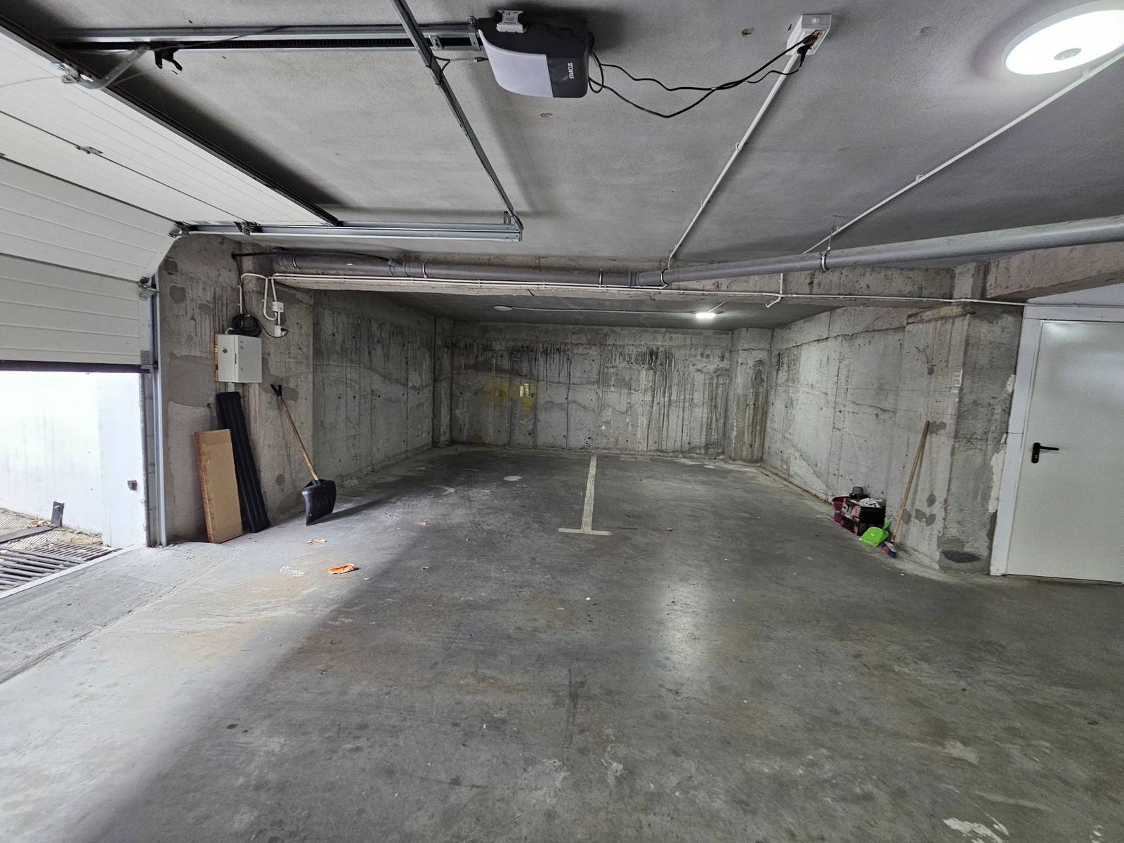 Loc de parcare interior de închiriat în Strada Dr. Nicolae Ionescu Sisesti 1A, Craiova