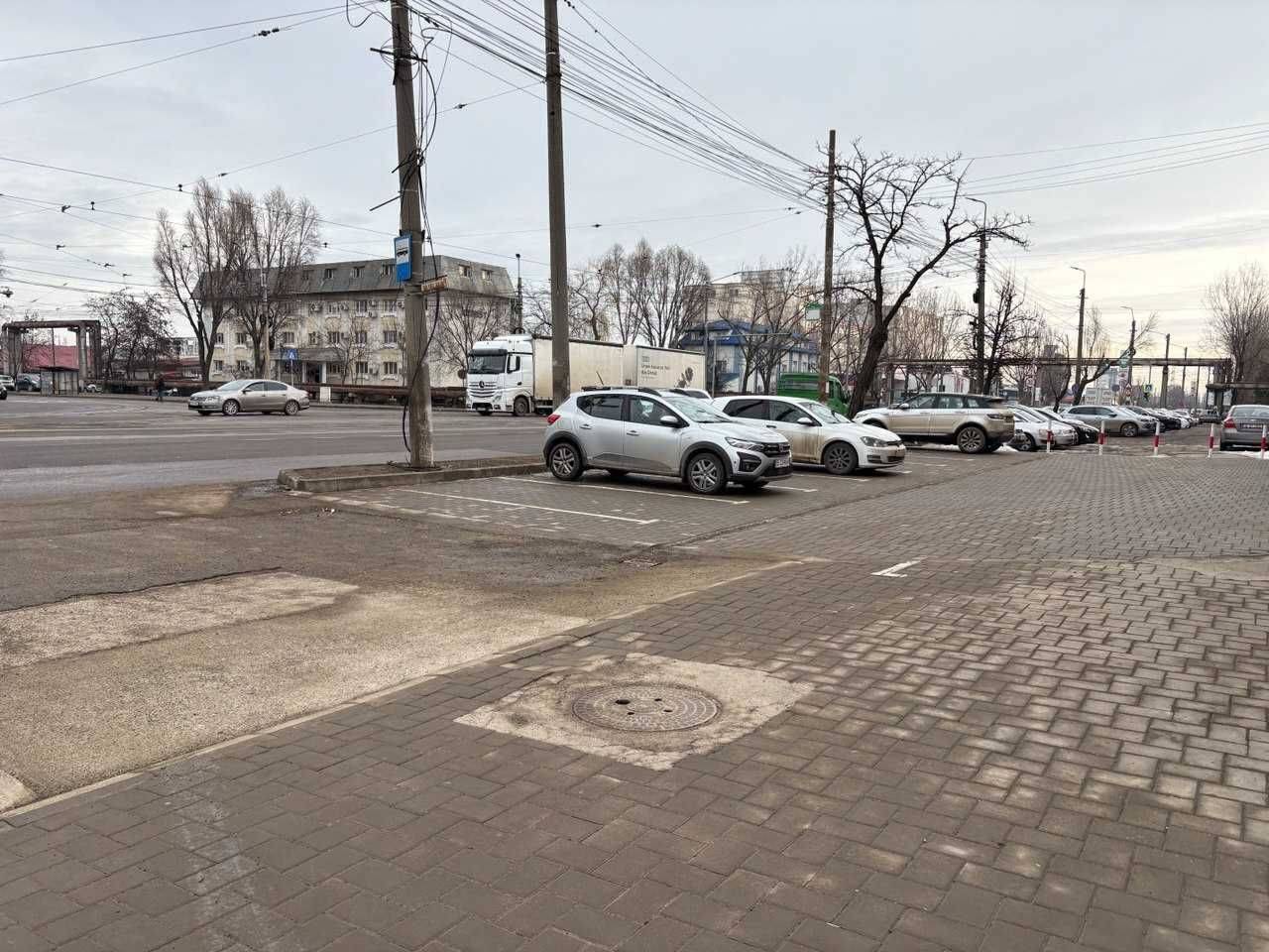 Loc de parcare exterior de închiriat în Calea Chișinăului 132, Iasi