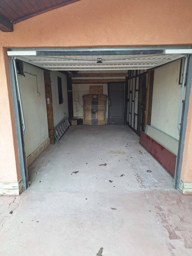Loc de parcare tip garaj de închiriat în Otopeni – fotografia 2