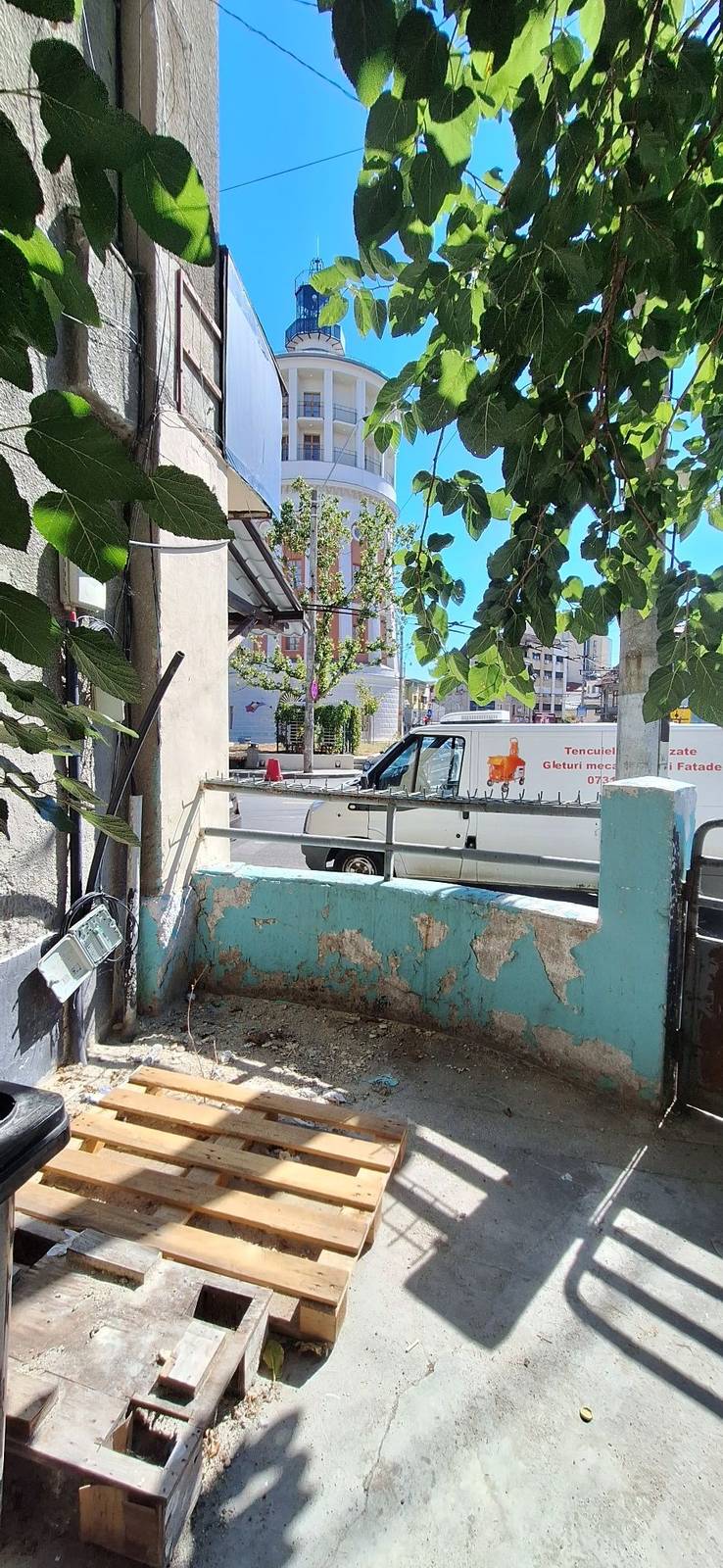 Loc de parcare tip garaj de închiriat în Olari, Sectorul 2 – fotografia 2