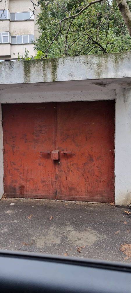Loc de parcare tip garaj de închiriat în Strada Nicolae Bălcescu, Craiova – fotografia 2