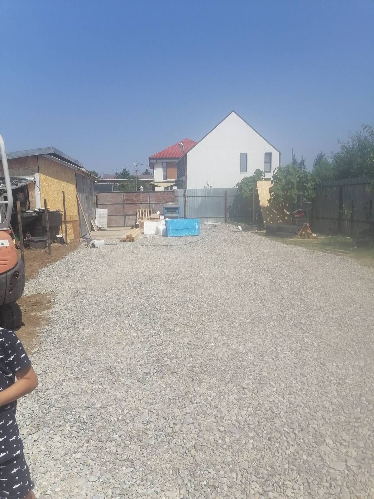 Loc de parcare tip garaj de închiriat în Strada Crișan, Buftea – fotografia 2