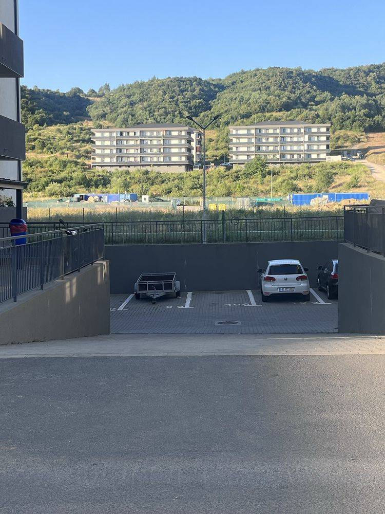 Loc de parcare exterior de vânzare în Floresti