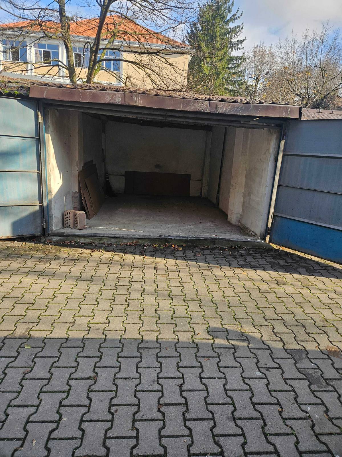 Loc de parcare tip garaj de vânzare în Libertății, Targu-Mures – fotografia 2