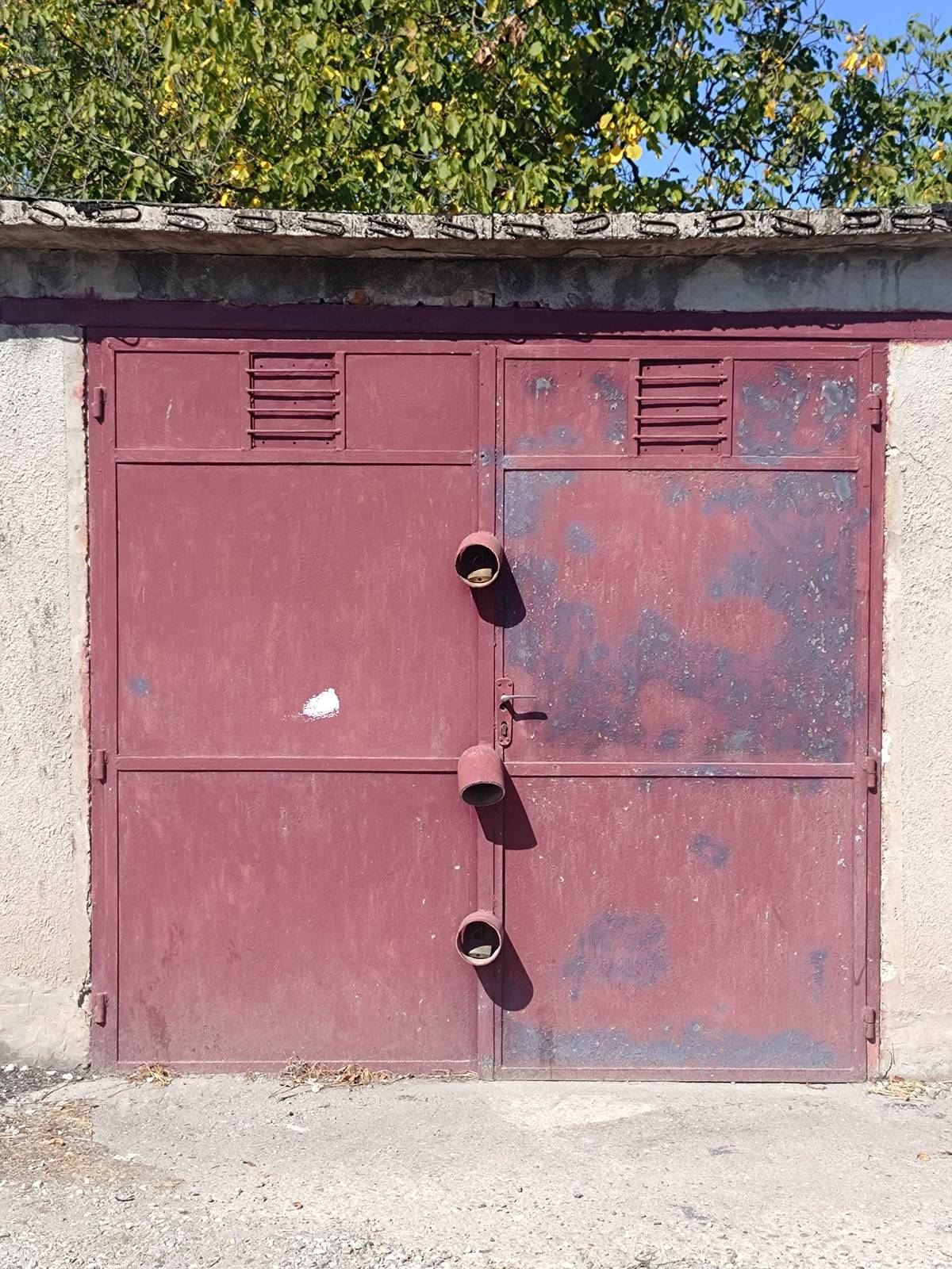 Loc de parcare tip garaj de vânzare în Hunedoara