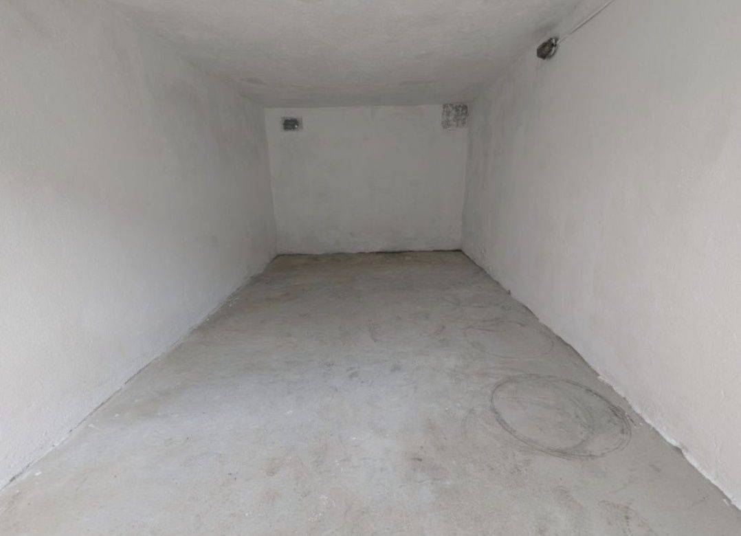 Loc de parcare tip garaj de vânzare în Arad