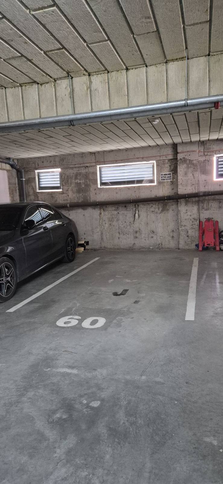 Loc de parcare interior de vânzare în Strada Anghel Moldoveanu 61, Sectorul 4