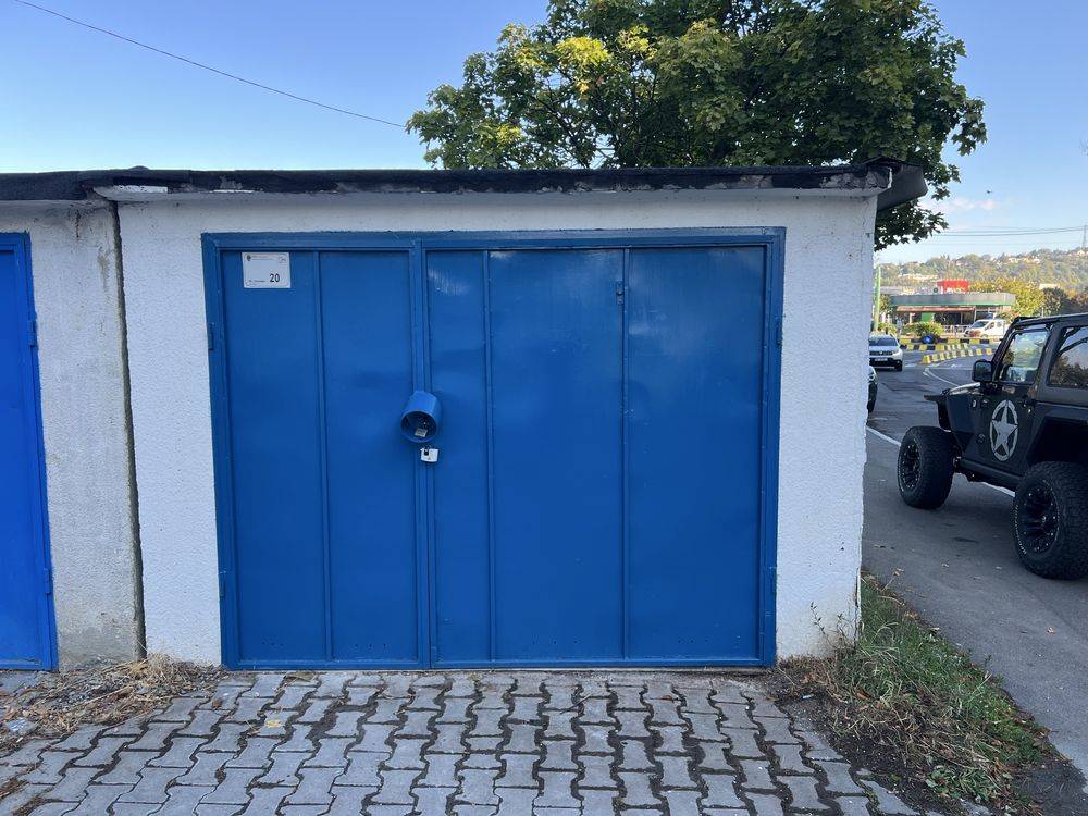 Loc de parcare tip garaj de vânzare în Targu-Mures