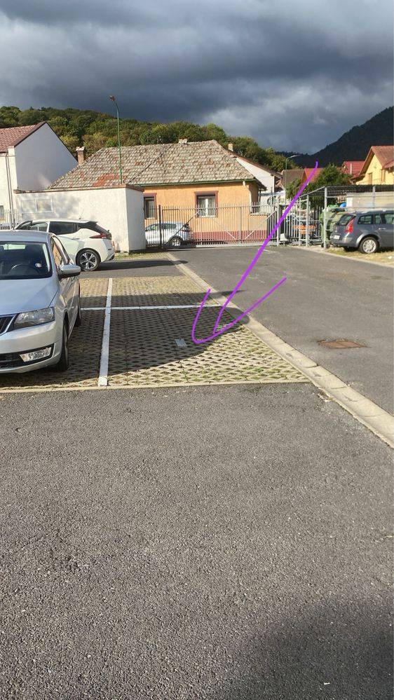 Loc de parcare interior de vânzare în Strada Carpaților, Brasov