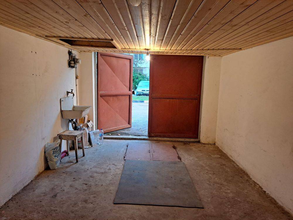 Loc de parcare tip garaj de vânzare în Aleea Complexului, Tecuci – fotografia 3