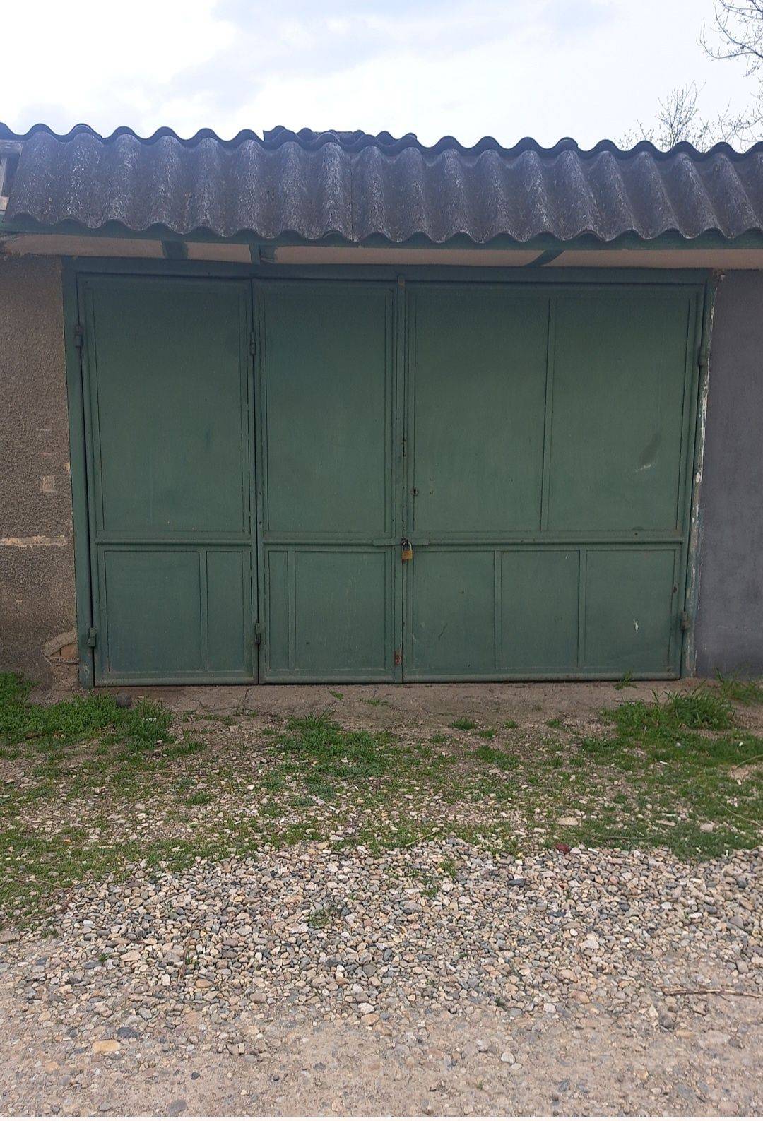 Loc de parcare tip garaj de vânzare în Tarnaveni