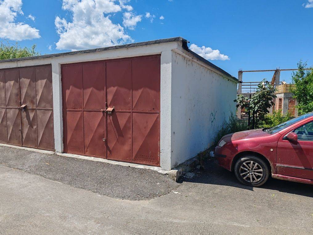 Loc de parcare tip garaj de vânzare în Brasov