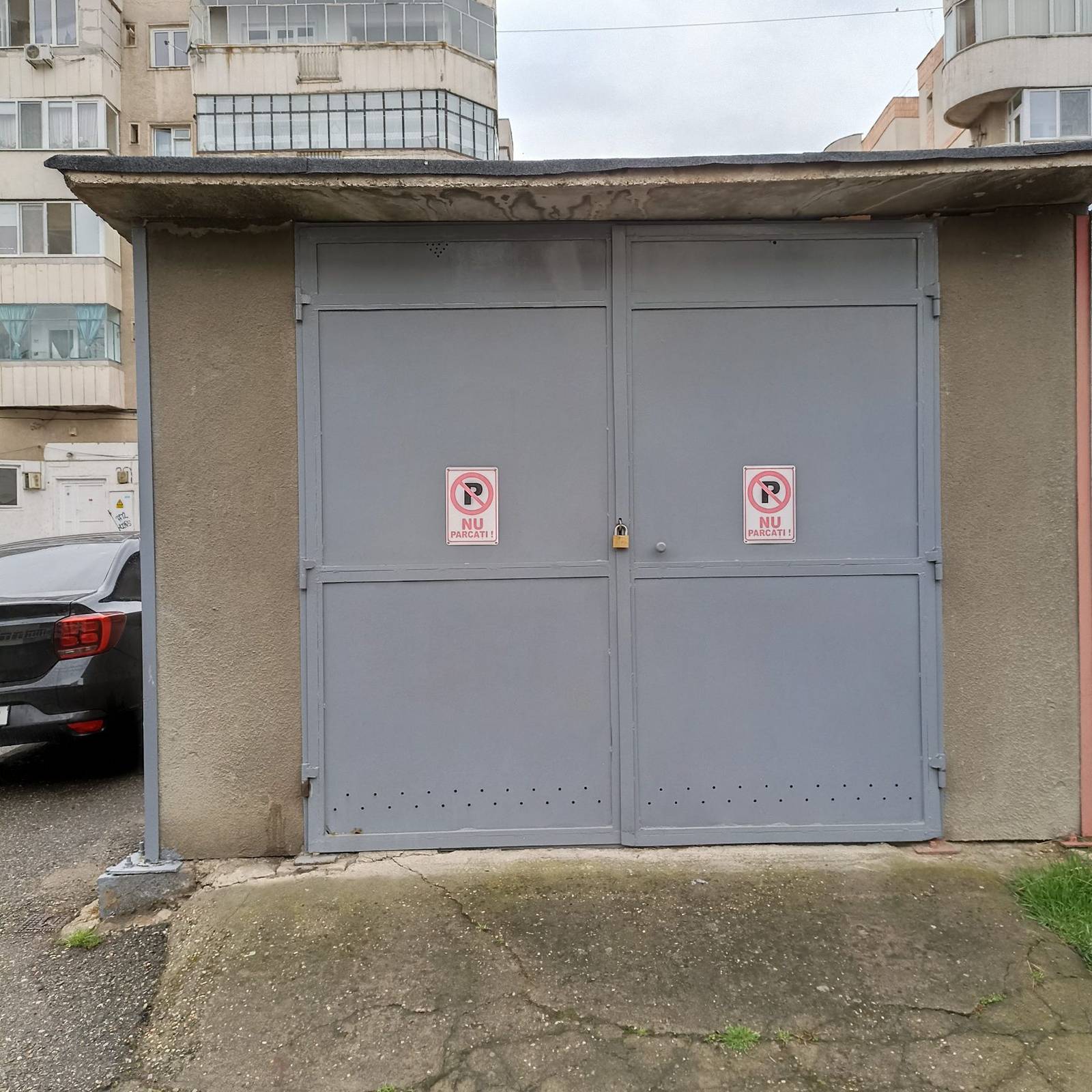 Loc de parcare tip garaj de vânzare în Deva