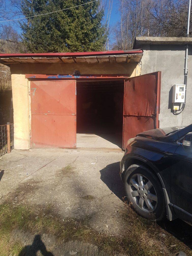 Loc de parcare tip garaj de vânzare în Strada v Millea, Petrosani