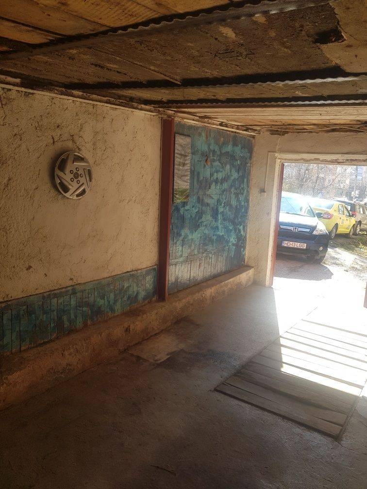 Loc de parcare tip garaj de vânzare în Strada v Millea, Petrosani – fotografia 3