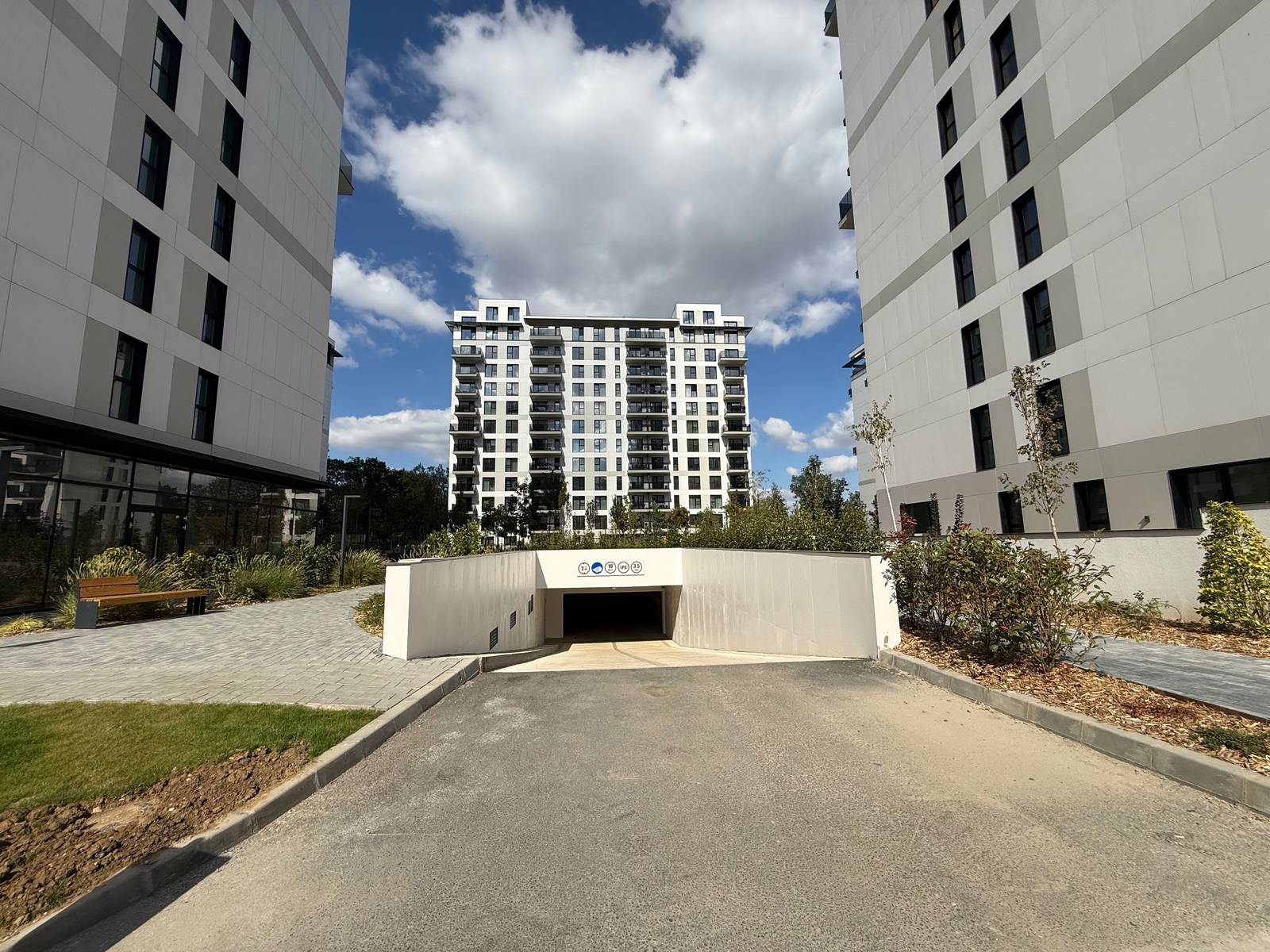 Loc de parcare interior de vânzare în Sectorul 2